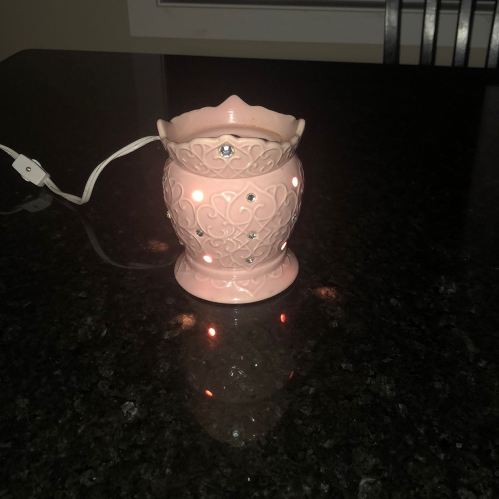 Scentsy warmer. Used good condition - Picture 6 of 6